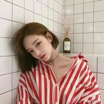 校草是女生